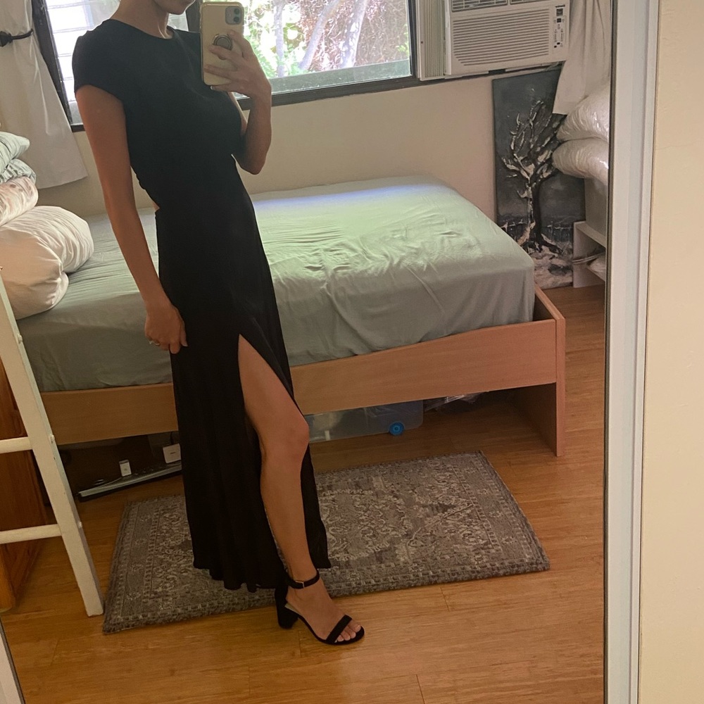 UO Lindsey Floral Slit Maxi Dress xs